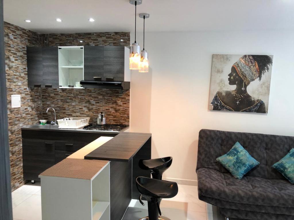 Apartamento En El Edificio Nuevo Conquistador Con Vista Al Mar Apartamento *